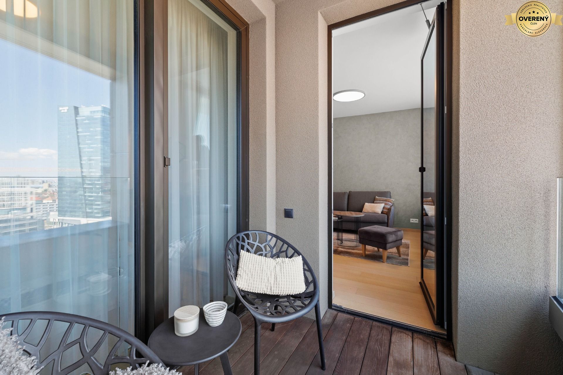 NUERA︱SKY PARK nadštandardný zariadený 2-izbový byt na 15. poschodí