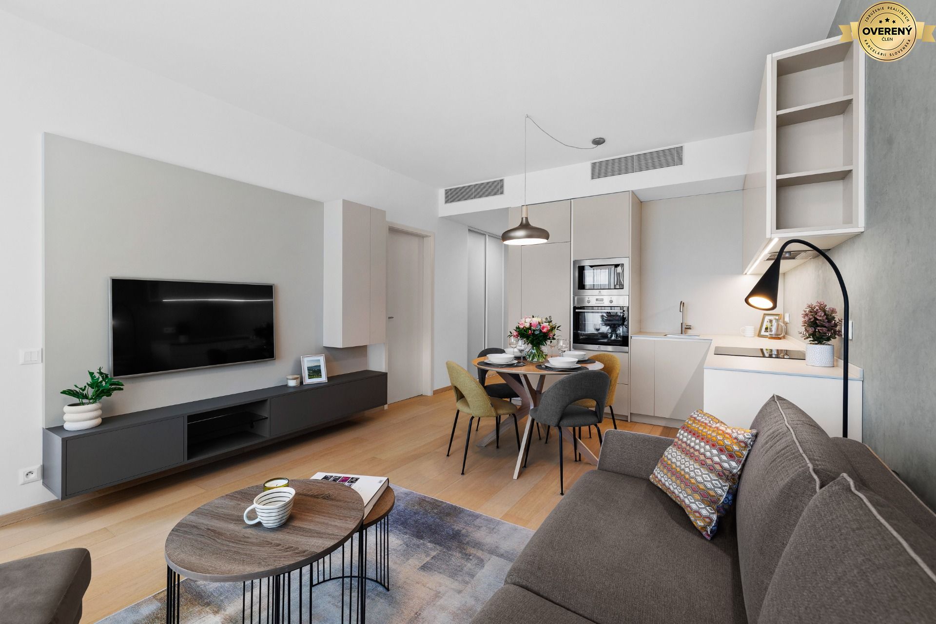 NUERA︱SKY PARK nadštandardný zariadený 2-izbový byt na 15. poschodí