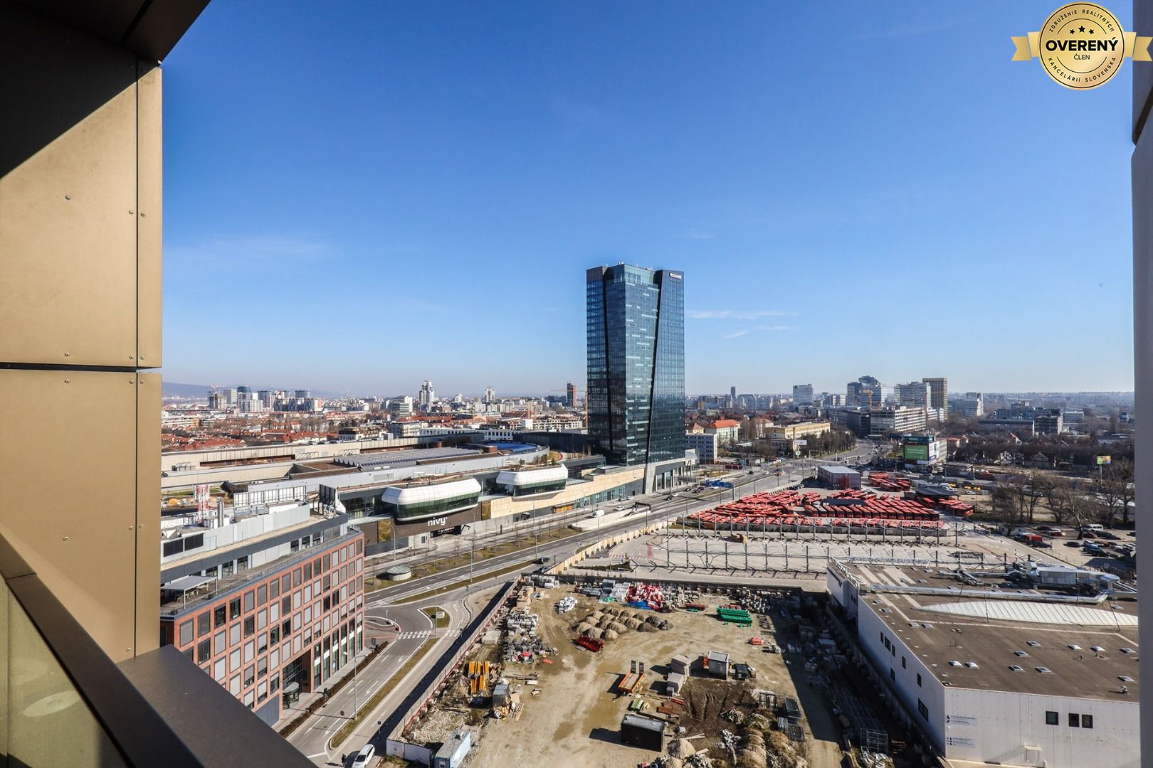 NUERA︱SKY PARK nadštandardný zariadený 2-izbový byt na 15. poschodí