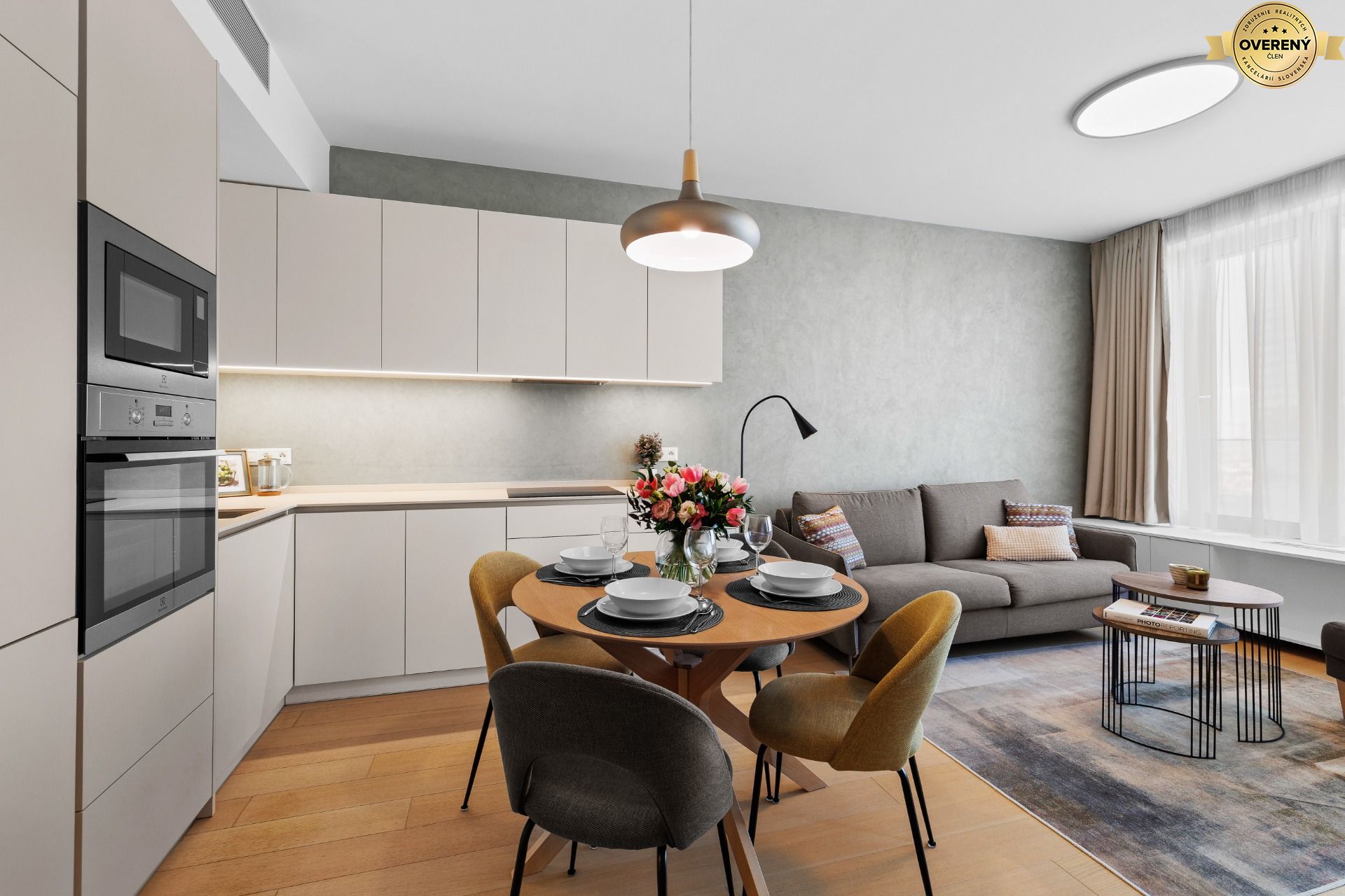 NUERA︱SKY PARK nadštandardný zariadený 2-izbový byt na 15. poschodí