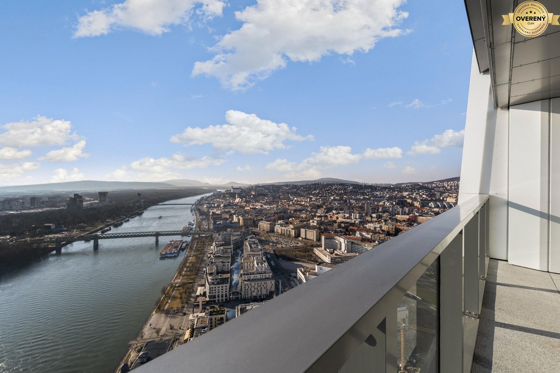 NUERA︱EUROVEA TOWER - 3-izbová rezidencia s výhľadom na hard