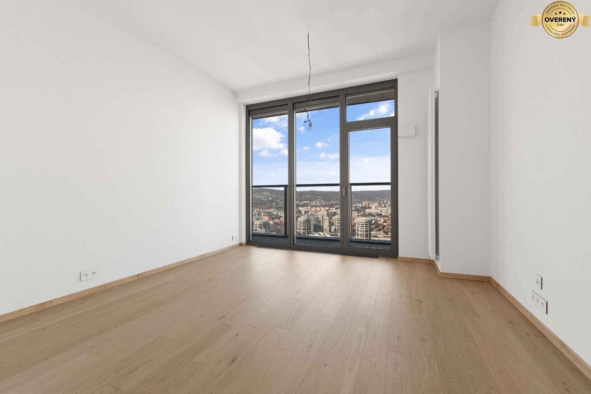 NUERA︱EUROVEA TOWER - Penthouse 4-izbový s výhľadom na Dunaj, 44.p.
