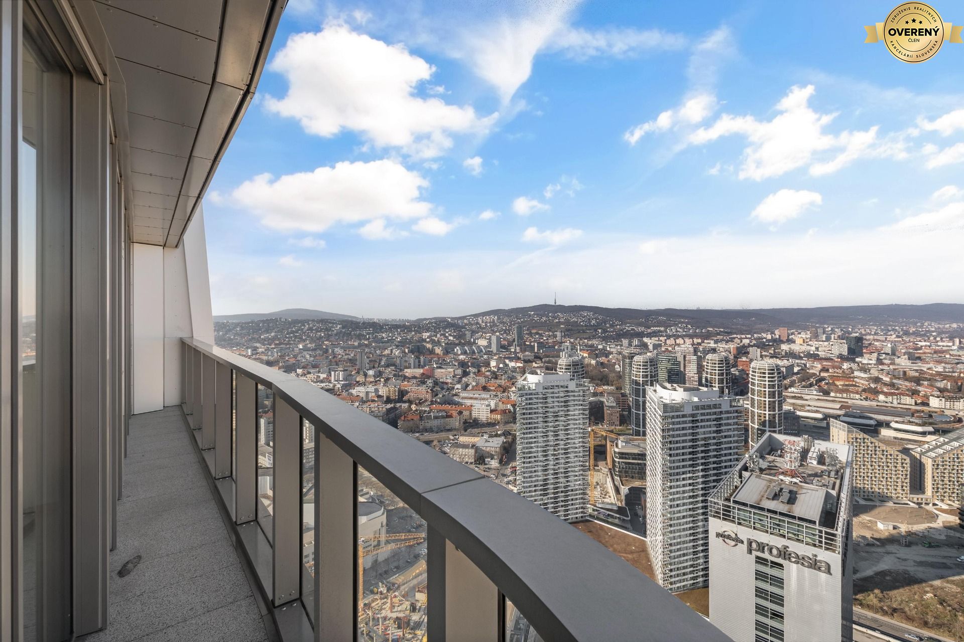 NUERA︱EUROVEA TOWER - Penthouse 4-izbový s výhľadom na Dunaj, 44.p.