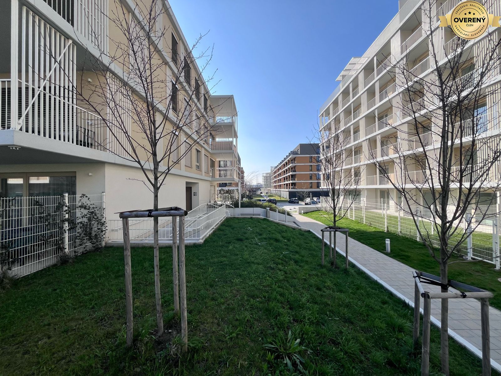 REZERVOVANÉ︱NOVÝ RUŽINOV - zariadený 2-izbový apartmán so záhrado