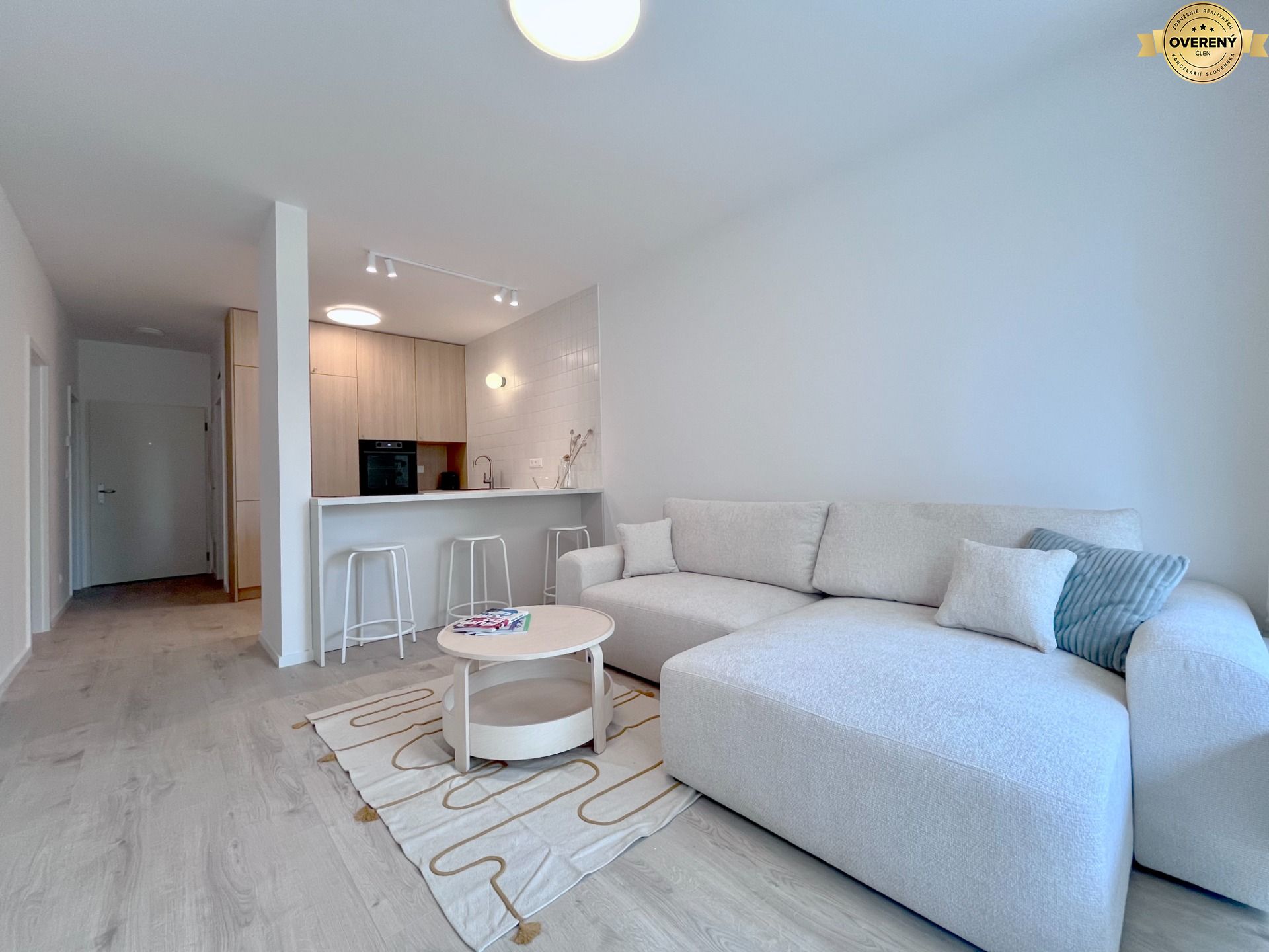 REZERVOVANÉ︱NOVÝ RUŽINOV - zariadený 2-izbový apartmán so záhrado