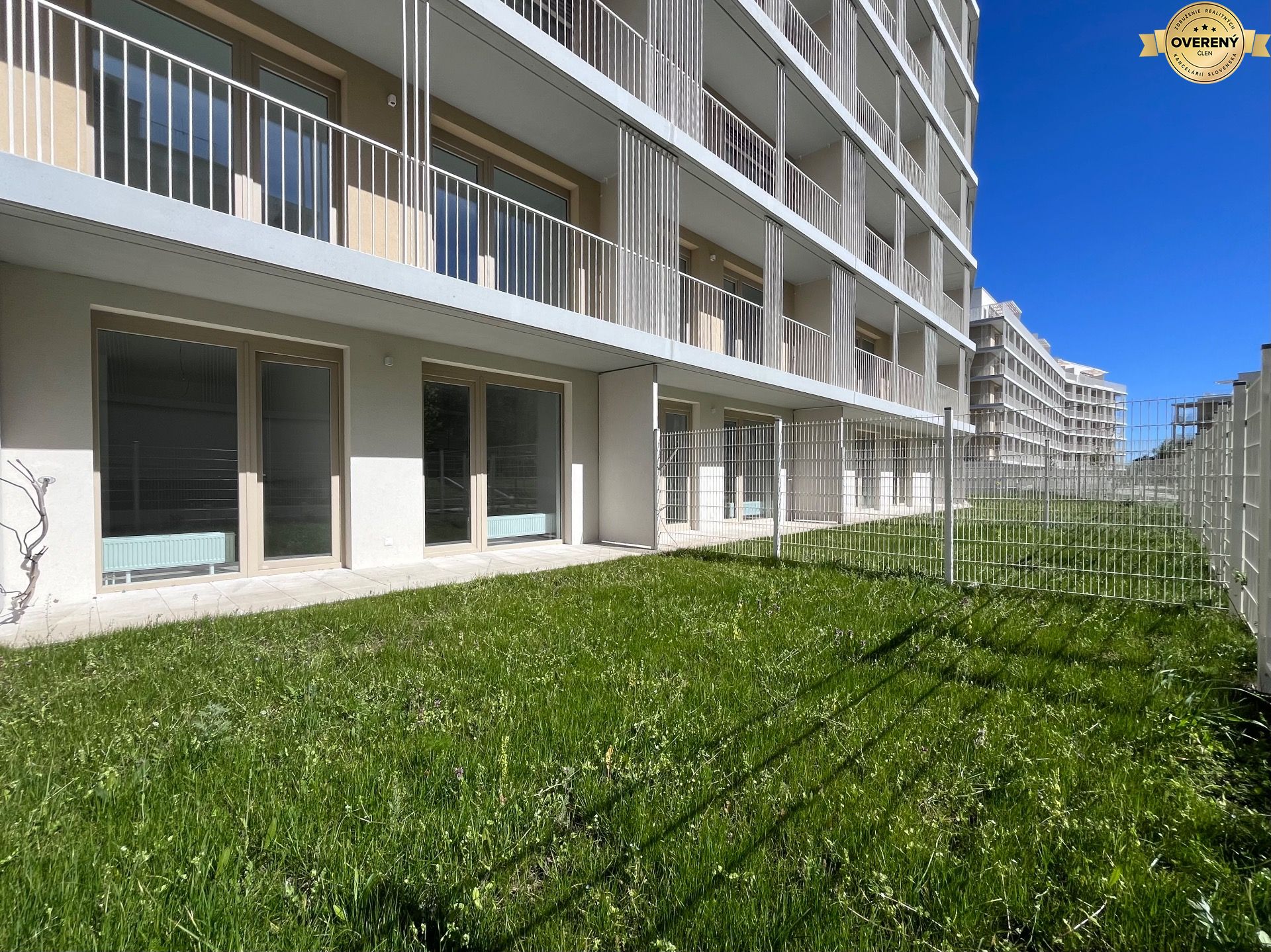 REZERVOVANÉ︱NOVÝ RUŽINOV - zariadený 2-izbový apartmán so záhrado
