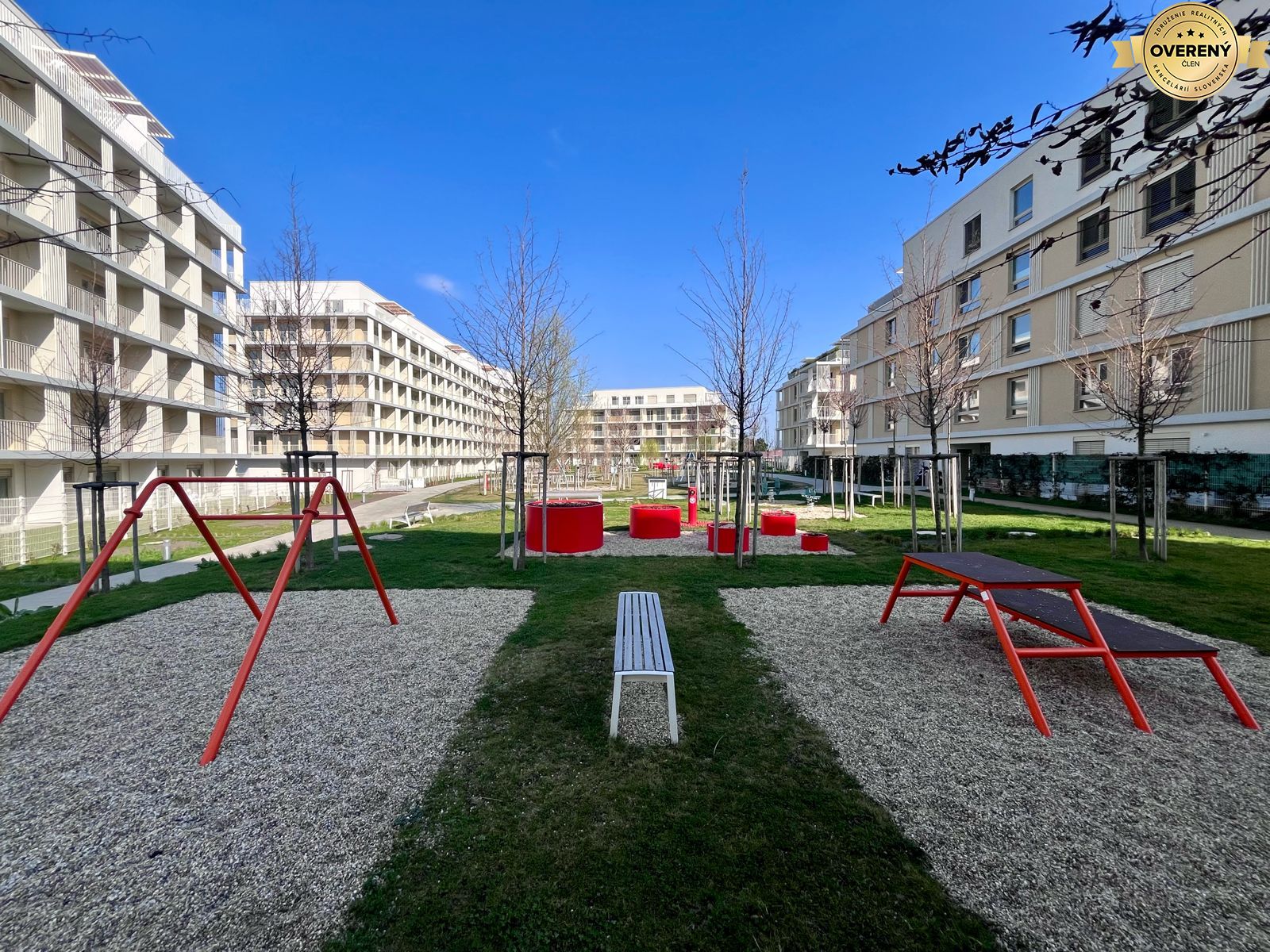 REZERVOVANÉ︱NOVÝ RUŽINOV - zariadený 2-izbový apartmán so záhrado