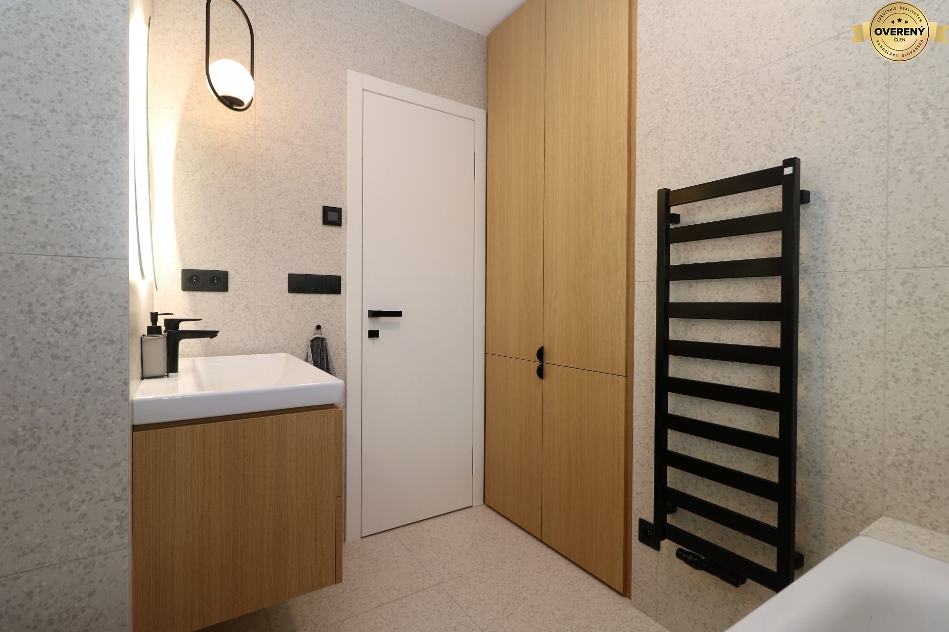 NUERA︱Penthouse s terasou s krásnymi výhľadmi v Dúbravke