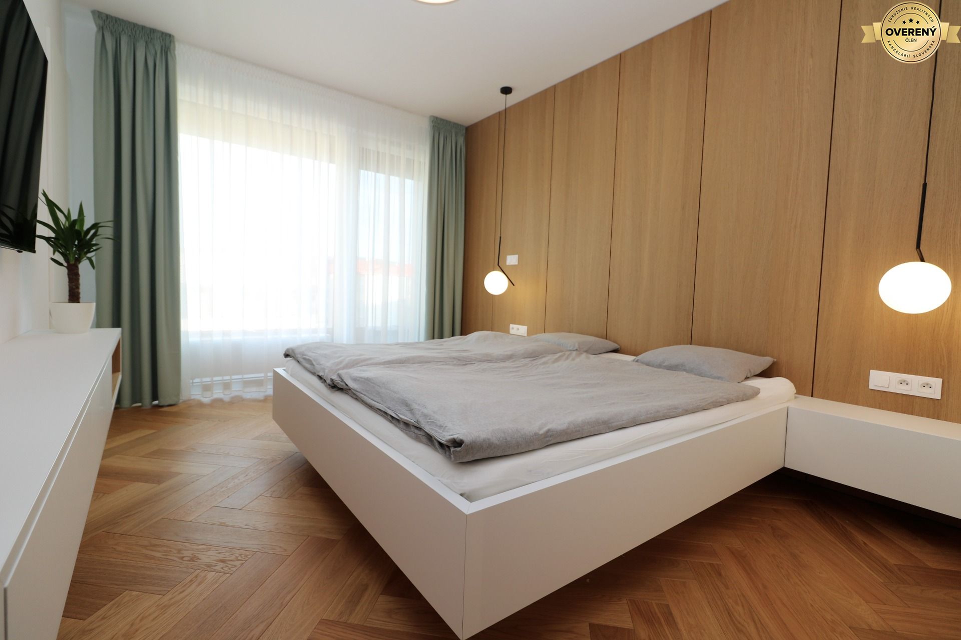 NUERA︱Penthouse s terasou s krásnymi výhľadmi v Dúbravke