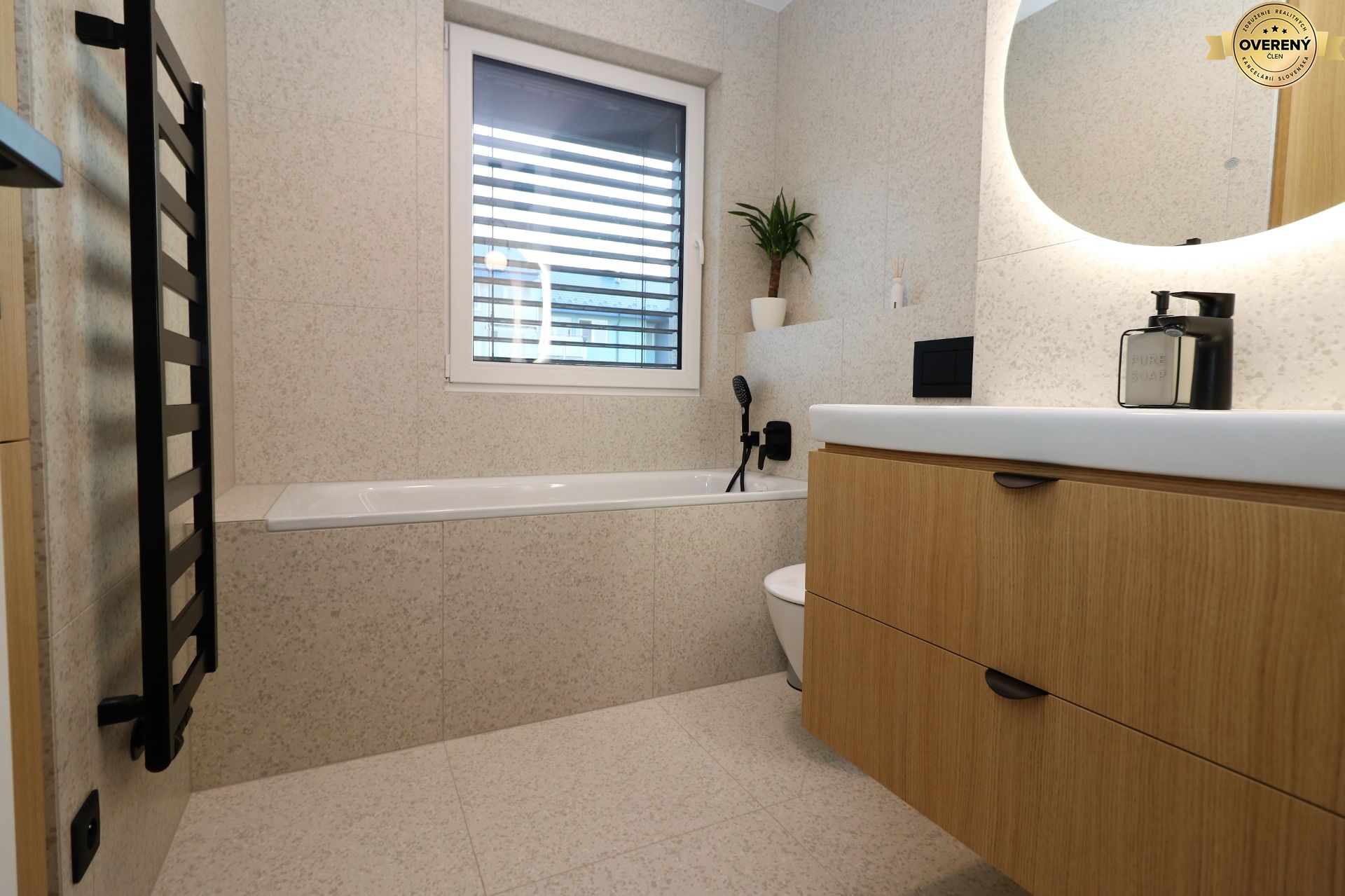 NUERA︱Penthouse s terasou s krásnymi výhľadmi v Dúbravke