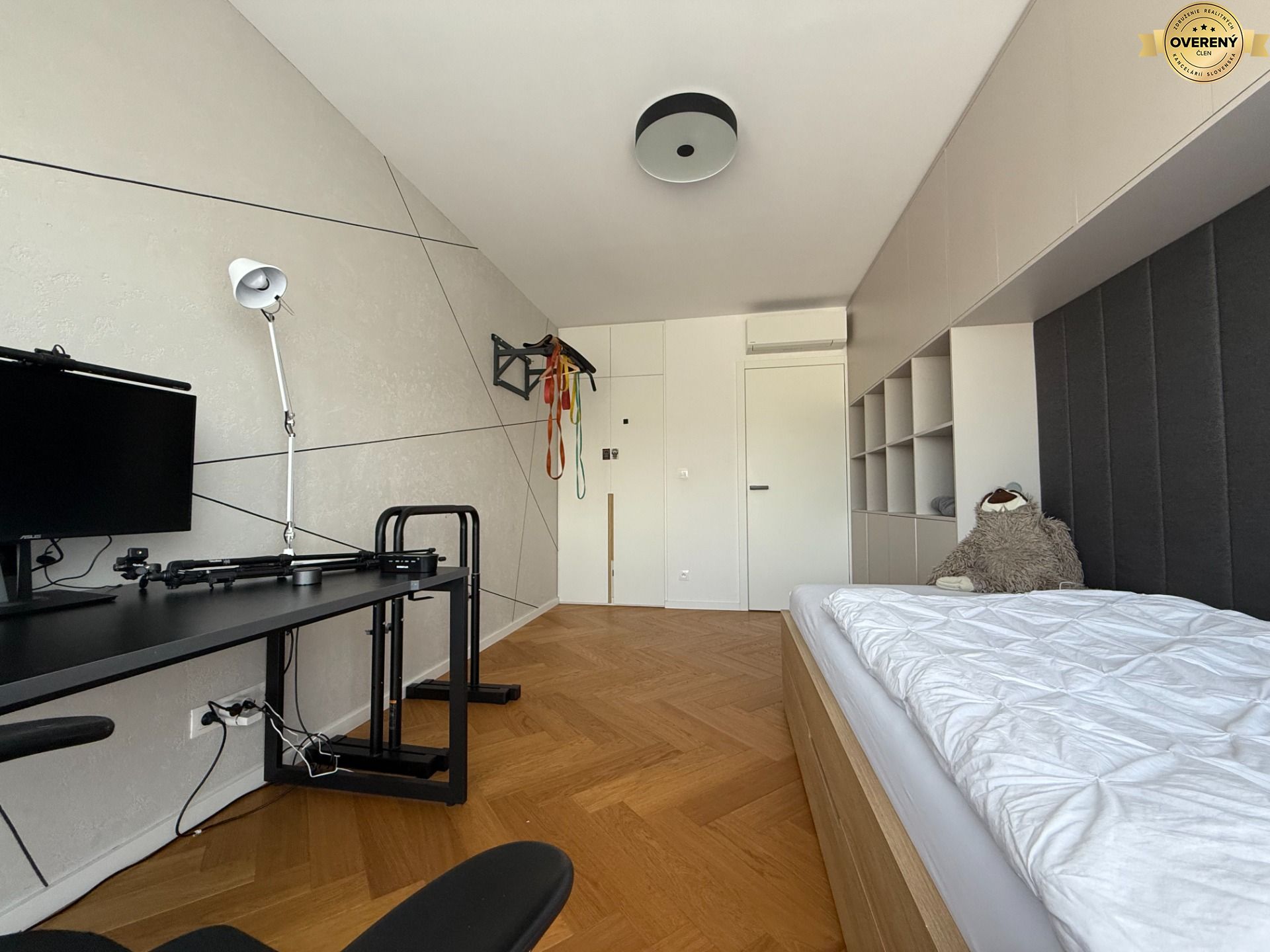 NUERA︱Penthouse s terasou s krásnymi výhľadmi v Dúbravke