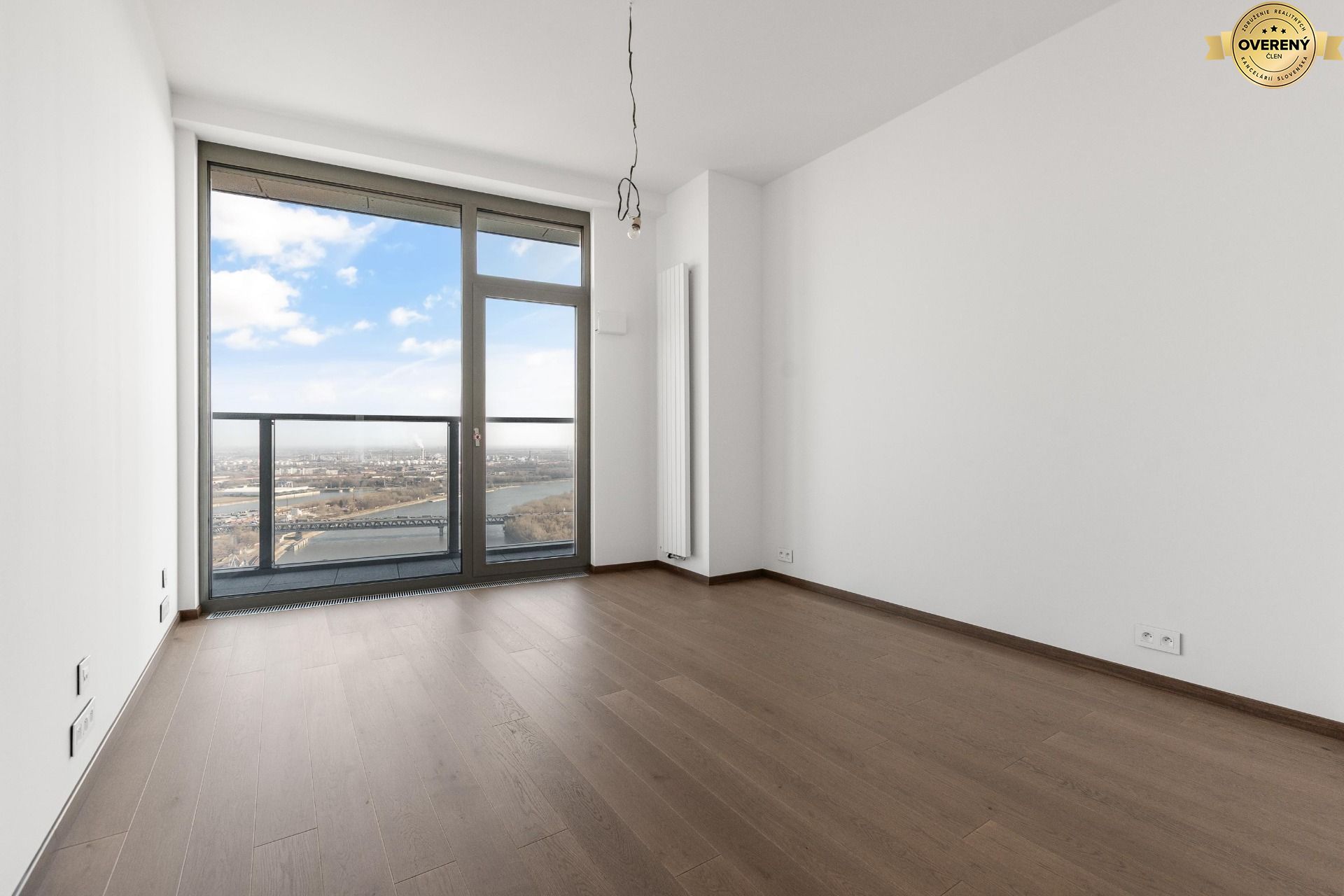 NUERA︱EUROVEA TOWER - Penthouse 4-izbový s výhľadom na Dunaj, 44.p.