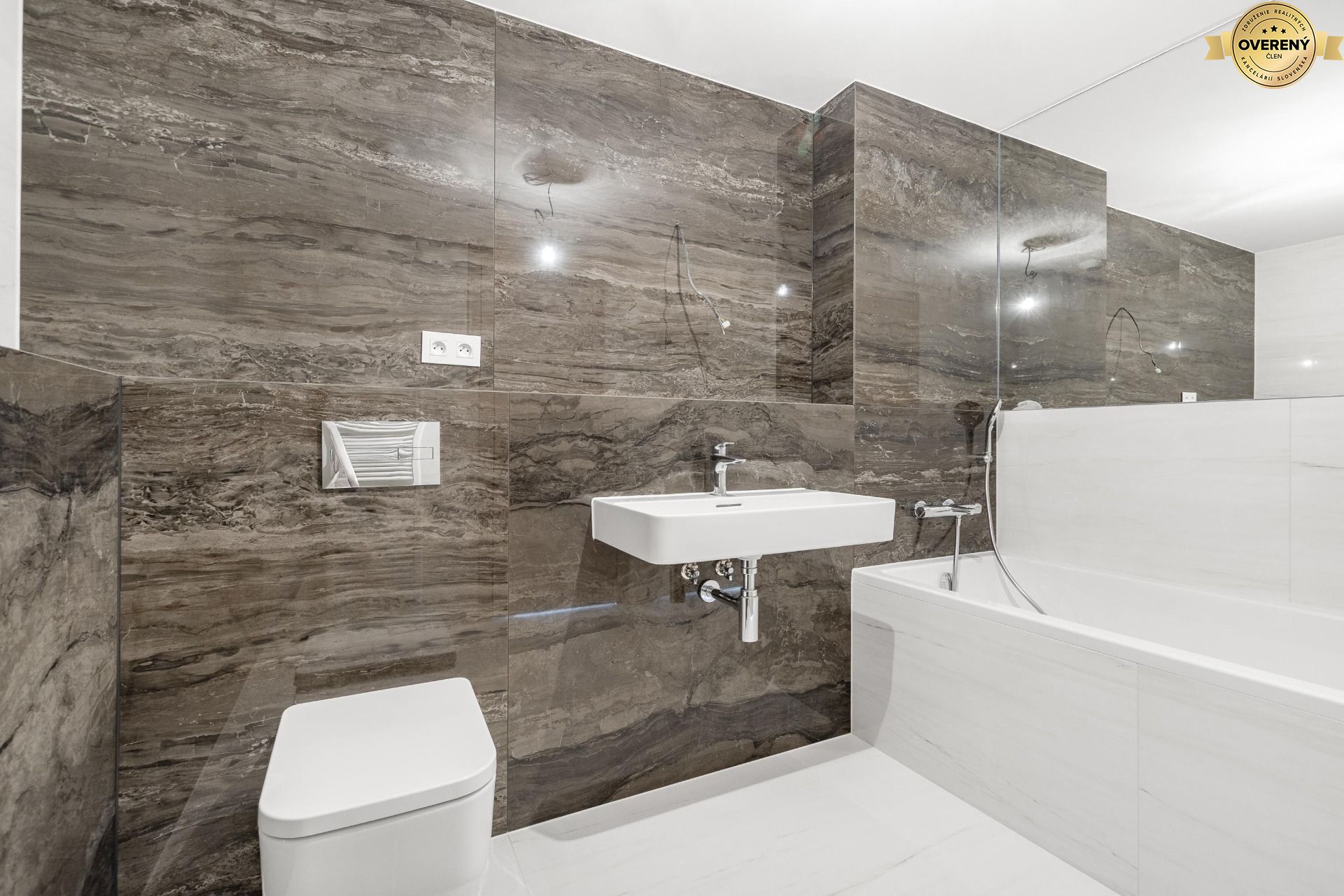 NUERA︱EUROVEA TOWER - Penthouse 4-izbový s výhľadom na Dunaj, 44.p.