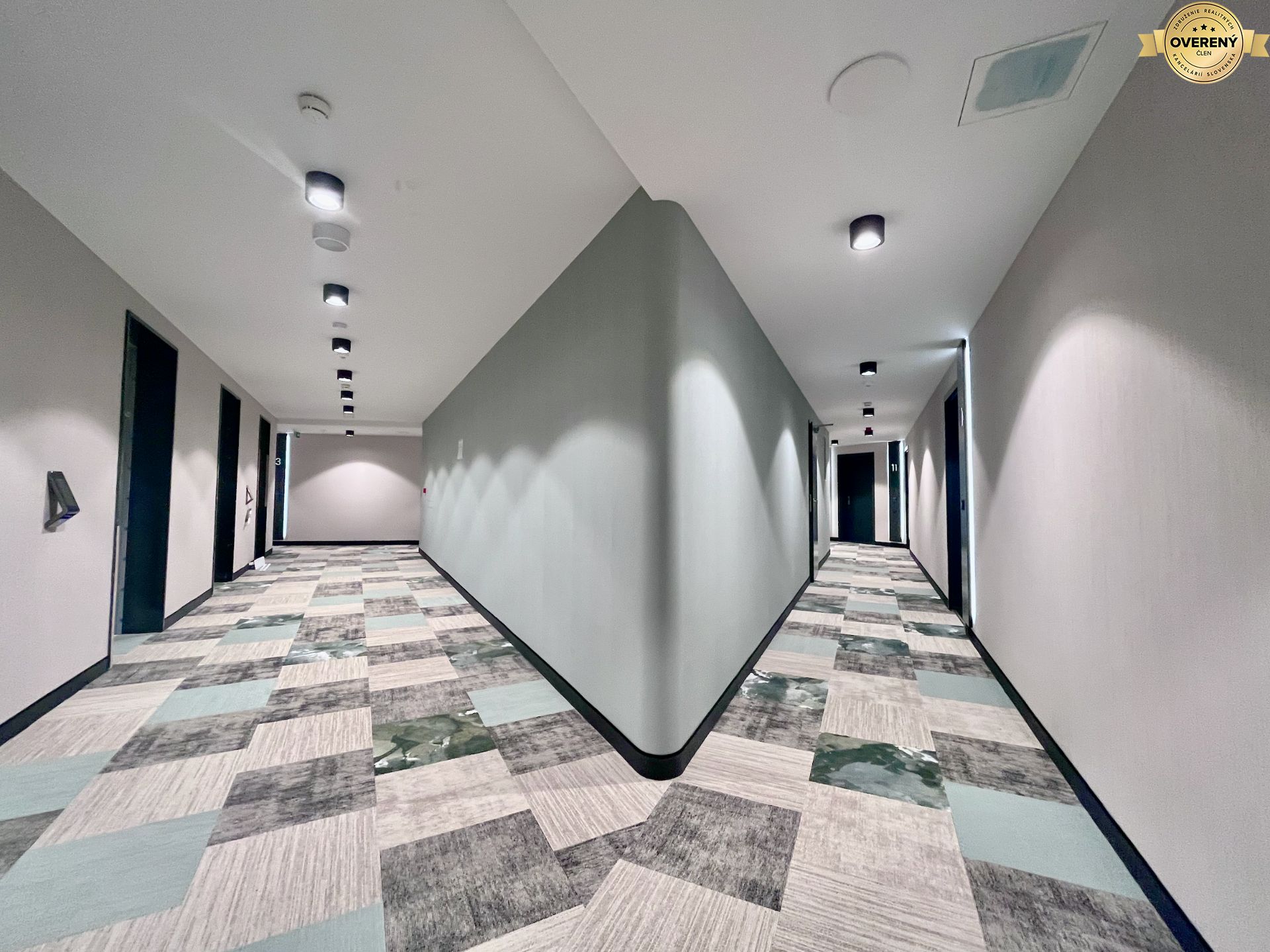 NUERA︱EUROVEA TOWER - 3i byt s výhľadom na Karpaty, 35.np LUX